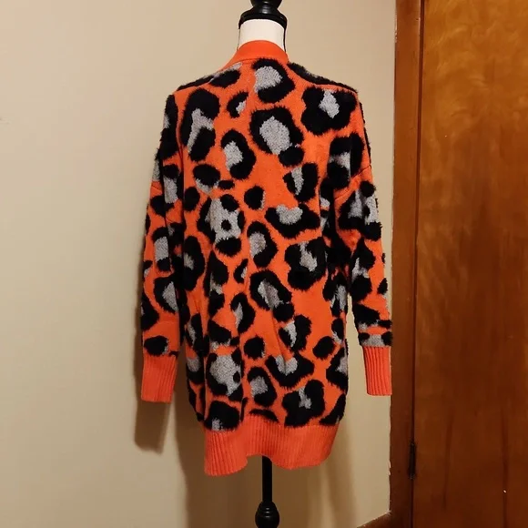 Torrid Neon Animal Print Cardigan Sweater Size 12/14 New Without Tags - Picture 6 of 11